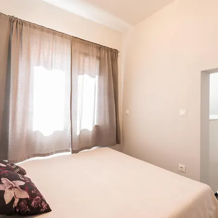 Margaritum - Seaview With Balcony Apartment Blace