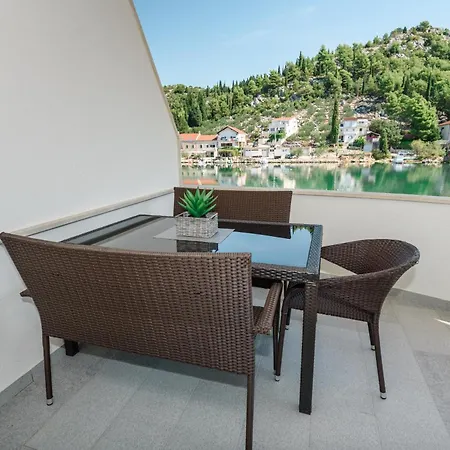 Margaritum - Seaview With Balcony Apartment Blace